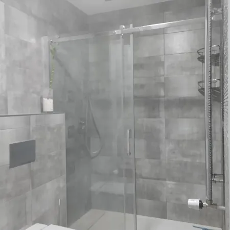 Fara Estacion Apartment Ourense