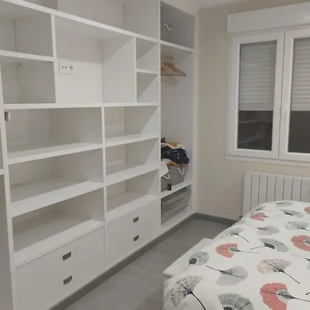 Fara Estacion Apartment Ourense